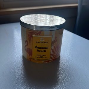 Bath and Bodyworks Candle— FLAMINGO BEACH